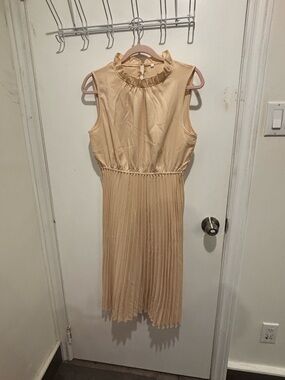 Sleeveless Pleated Midi Dress in Light Beige